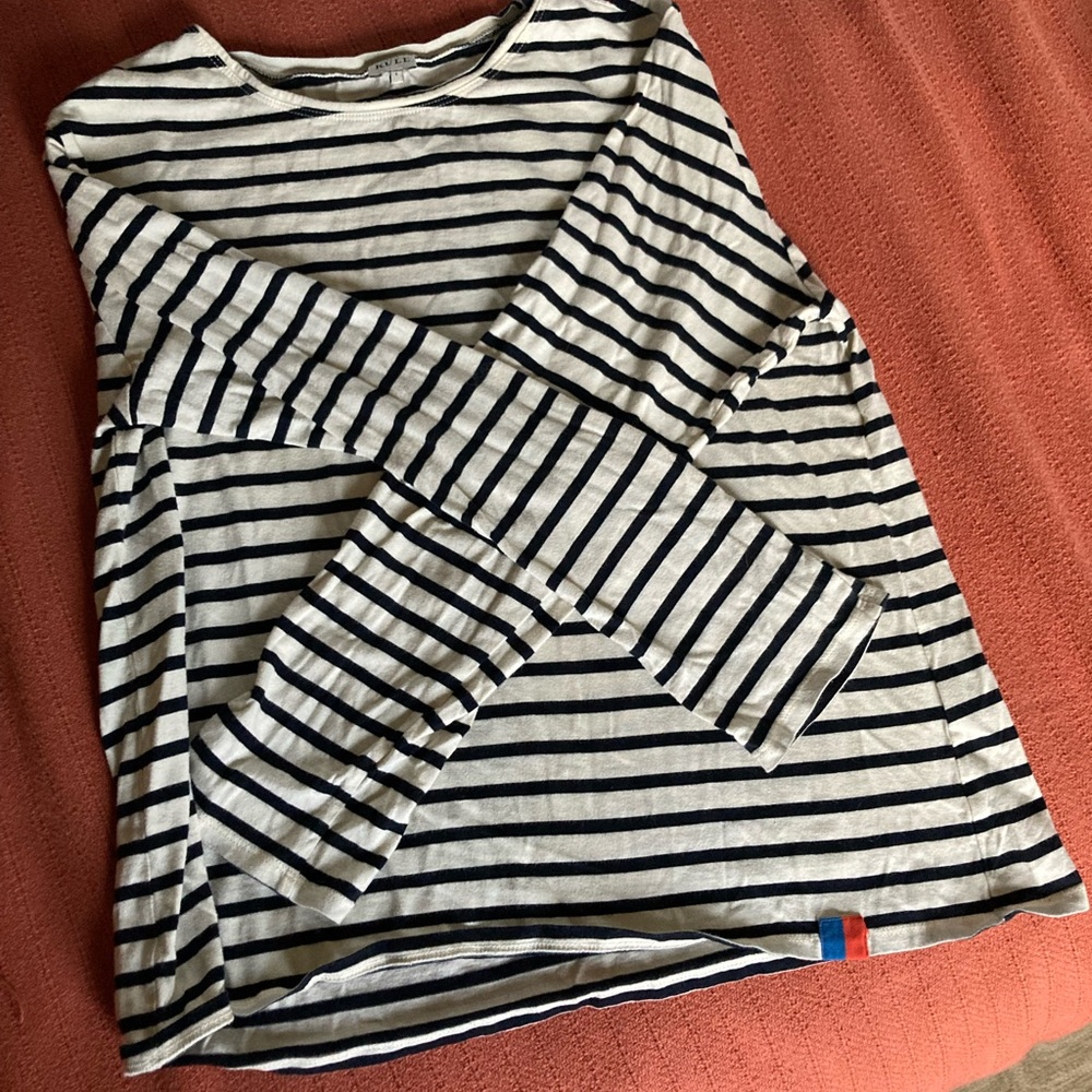 Kule Modern tee, size L